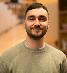 Headshot of Ollie Simpson